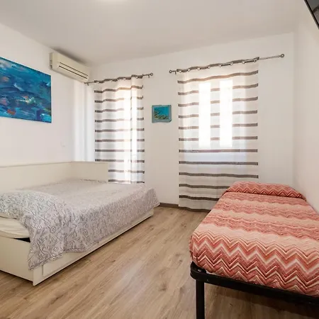 House 2 * Mazzeo