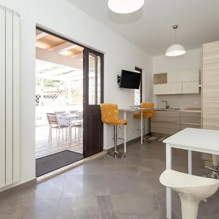 House 2 *